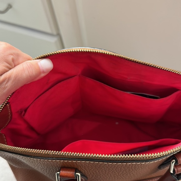 Dooney & Bourke cross body purse. - Picture 3 of 4